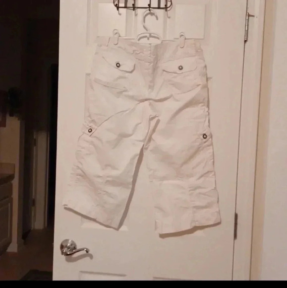 💙🌹 WHITE Bermudas shorts - Picture 9 of 13